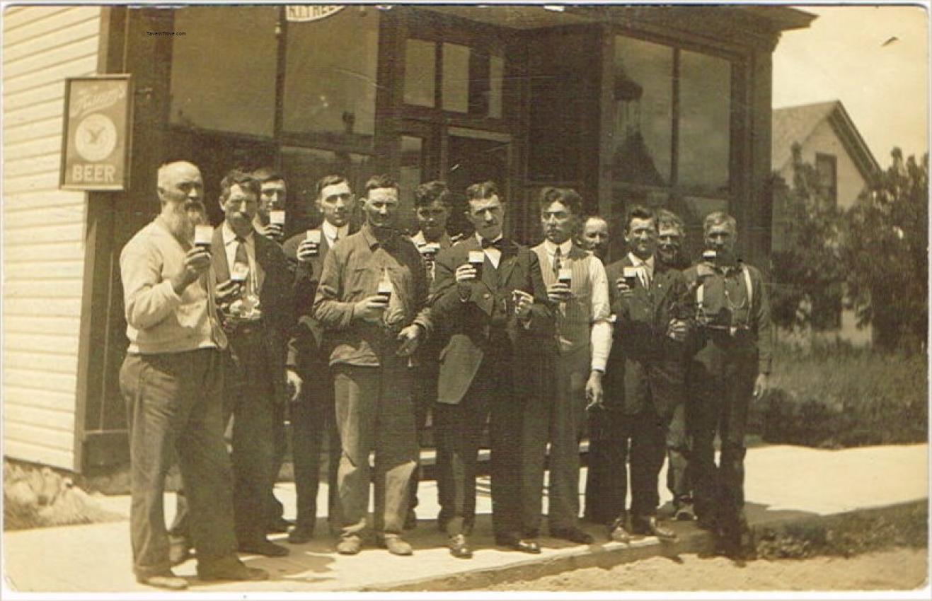 Hamm's Brewery Depot Employee Portrait (identified)