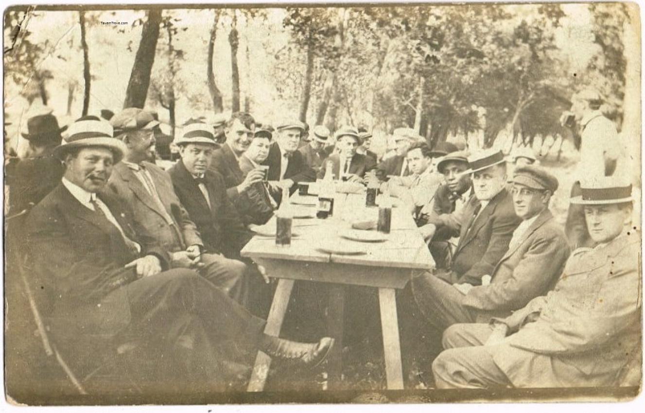 Outdoor Picnic Integrated With Beer