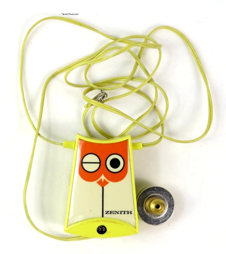 Zenith RD-14 Owl Pendant Transistor Radio