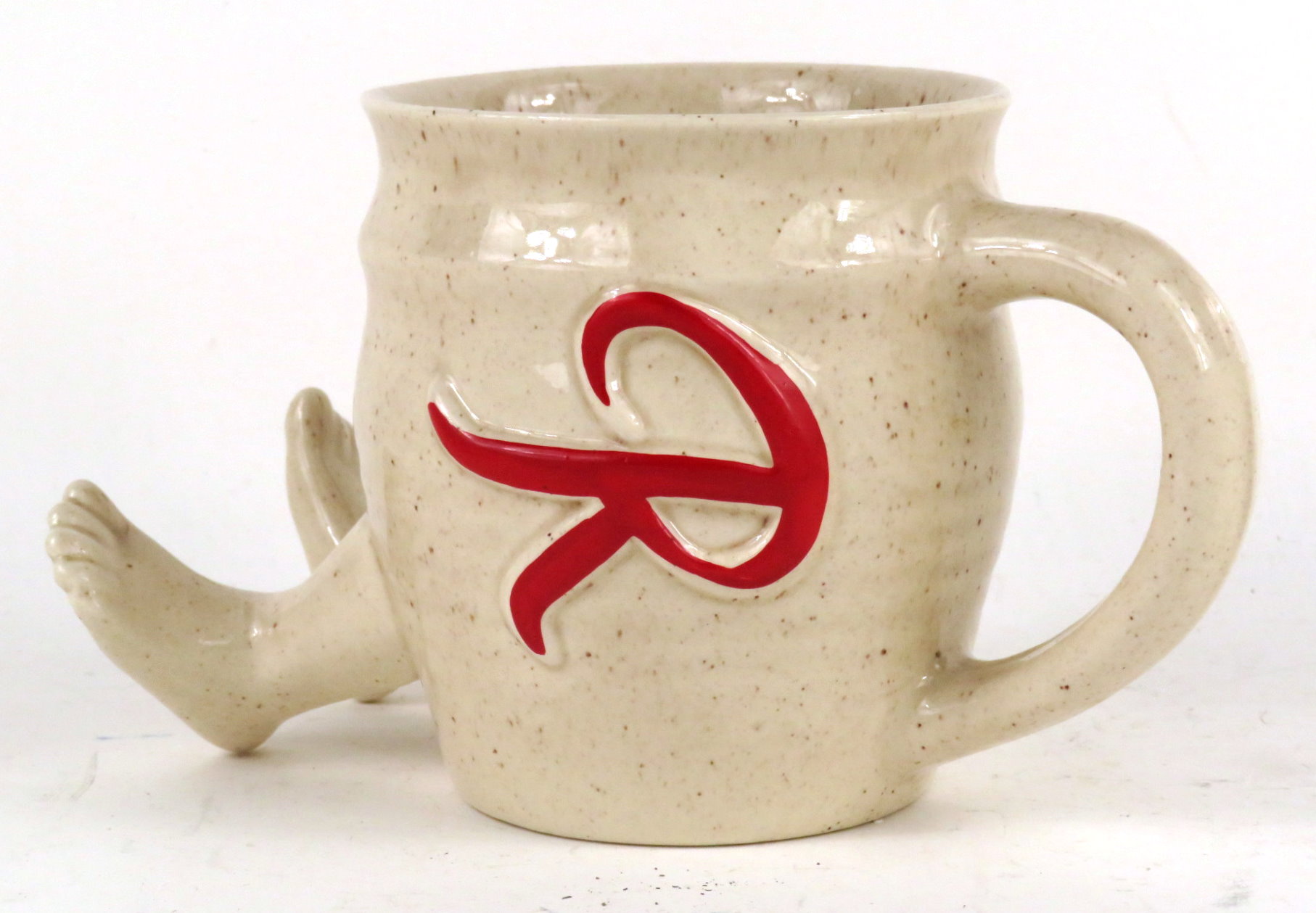 https://www.taverntrove.com/products_images/rainier_beer_standing_mug_95624_1.jpg